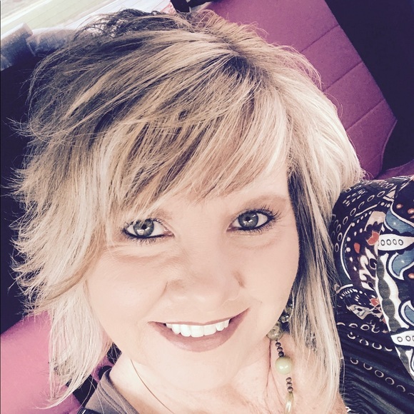 Meet your Posher, Susan - Picture 2 of 2